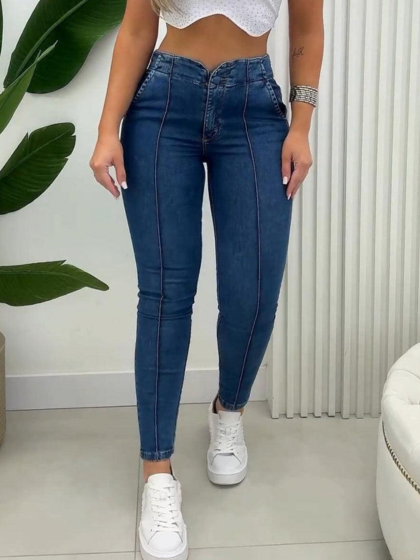 Mirea™ | Slim Jeans with V Design for Butt Lift Effect