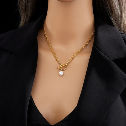 Marit - Pearl Pendant Necklace